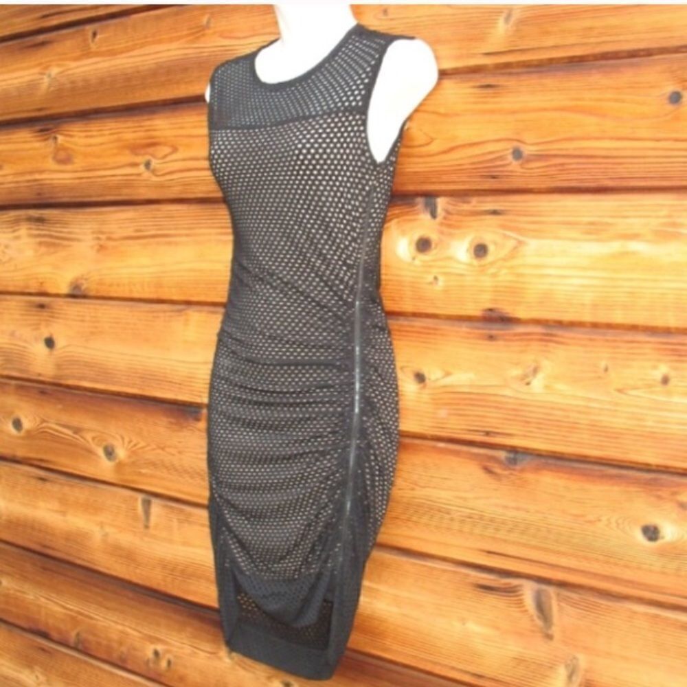 Black Body Con Dress - Picture 4 of 8